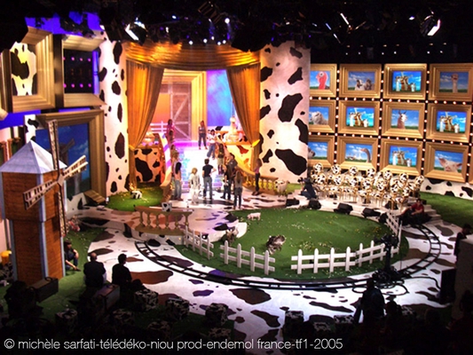 ©| michèle sarfati | télédéko | La ferme célébrités 2 | Niou prod - Endemol France | TF1 | 2005